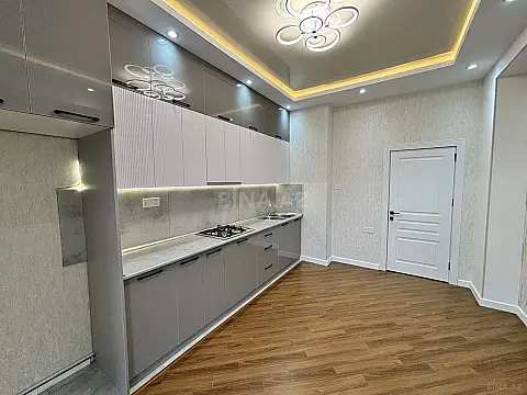 Satılır 2 otaqlı mənzil 88 m²