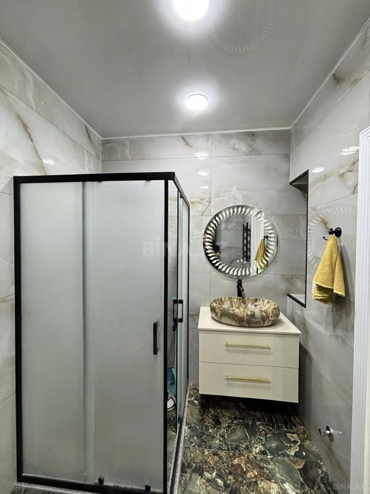 Satılır 2 otaqlı mənzil 88 m²