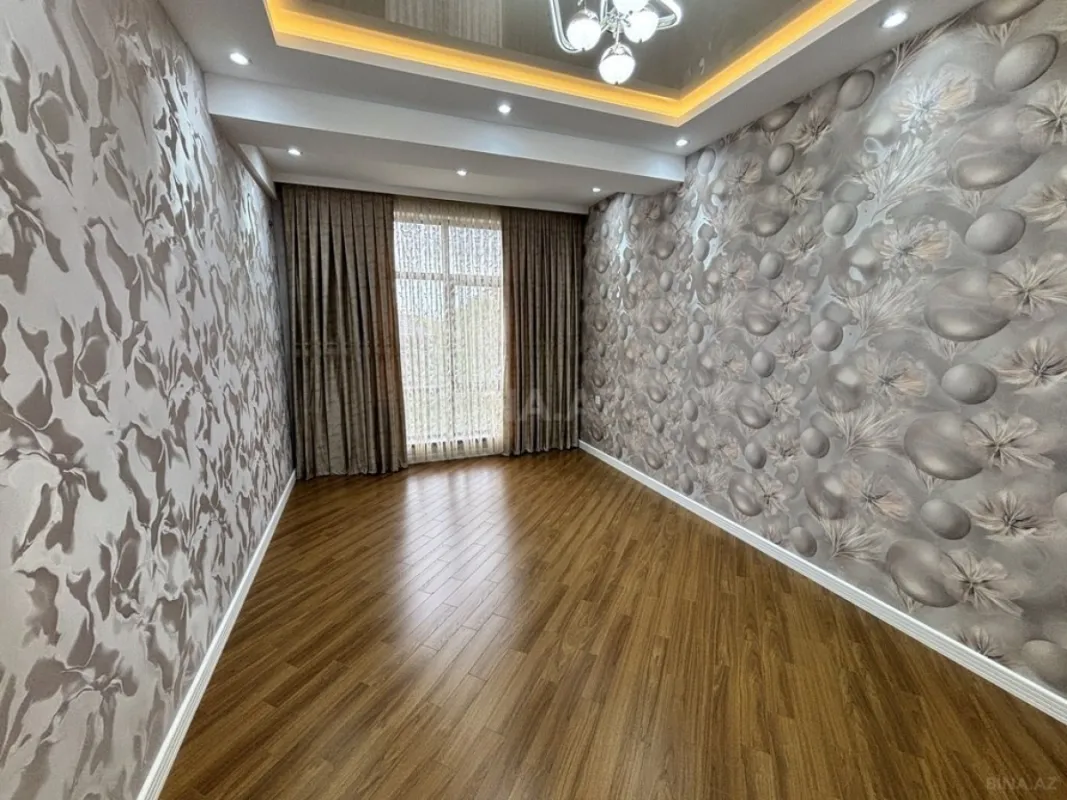 Satılır 2 otaqlı mənzil 88 m²