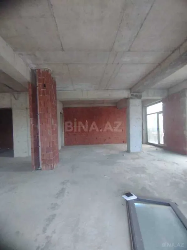 Satılır 3 otaqlı mənzil 112 m²