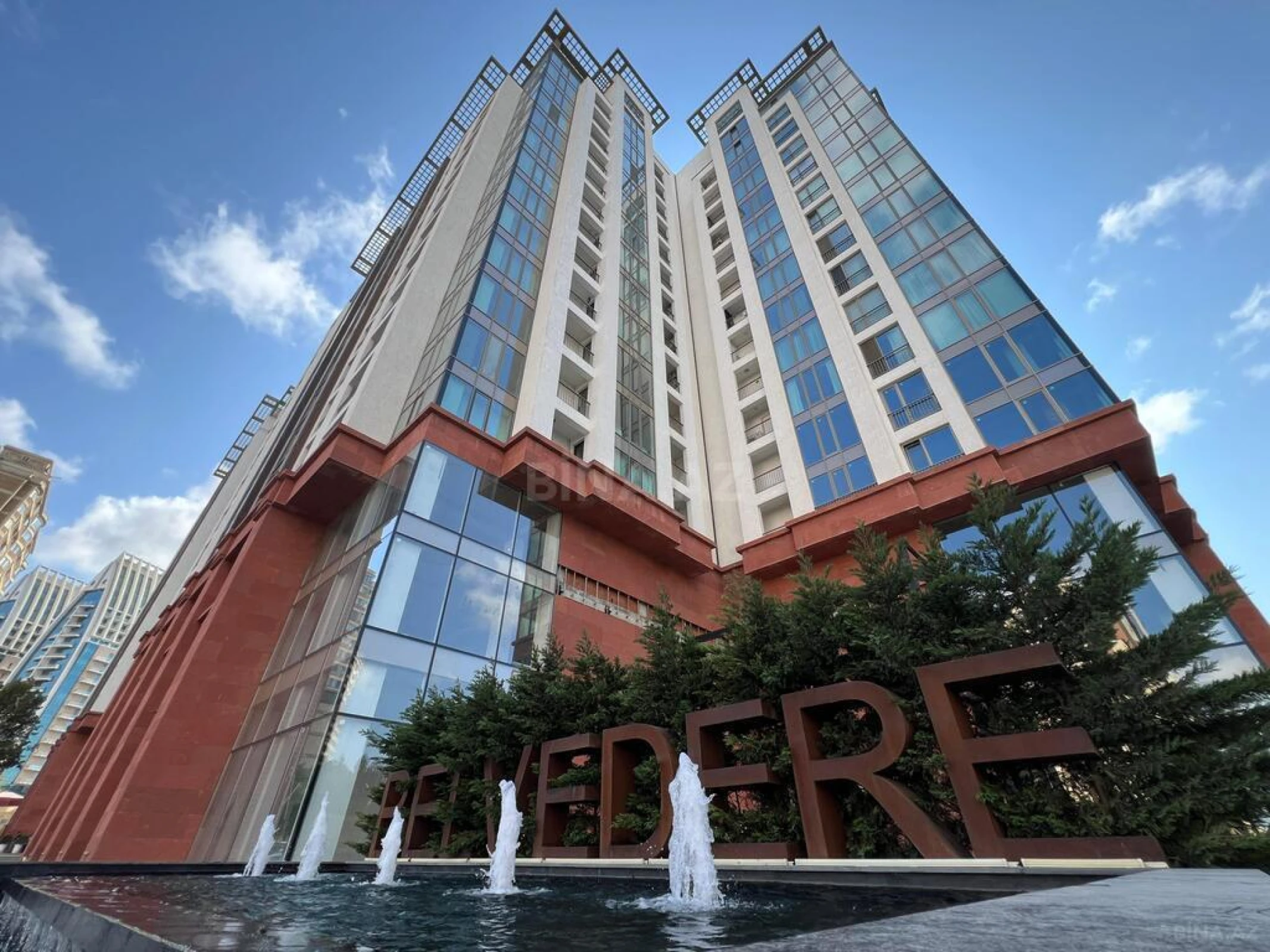 Satılır 3 otaqlı mənzil 100 m²