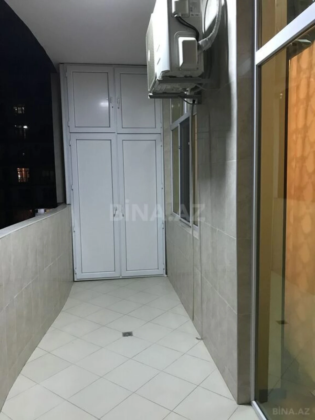Satılır 3 otaqlı mənzil 115 m²