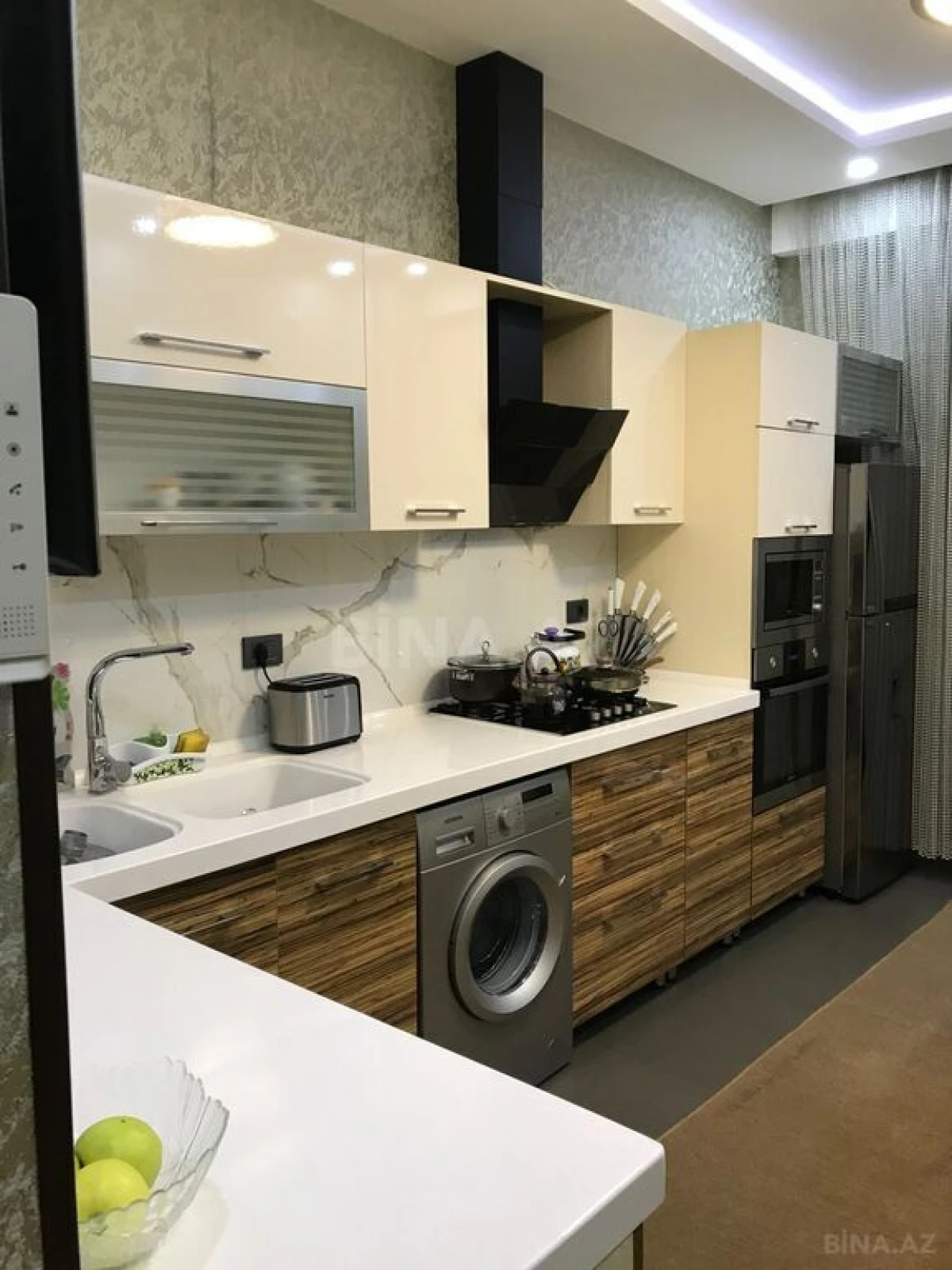 Satılır 3 otaqlı mənzil 115 m²