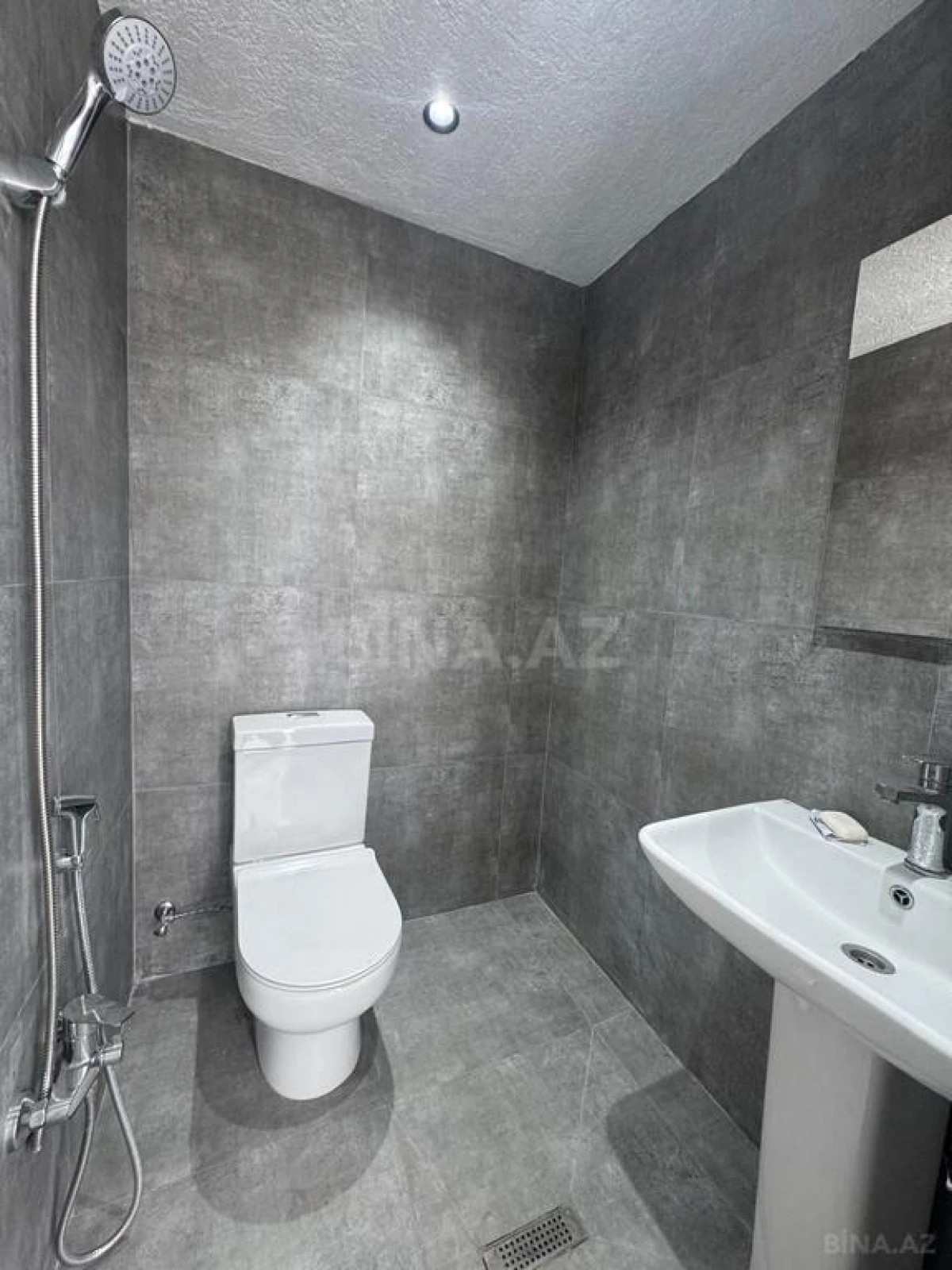 Satılır 4 otaqlı həyət evi 160 m²