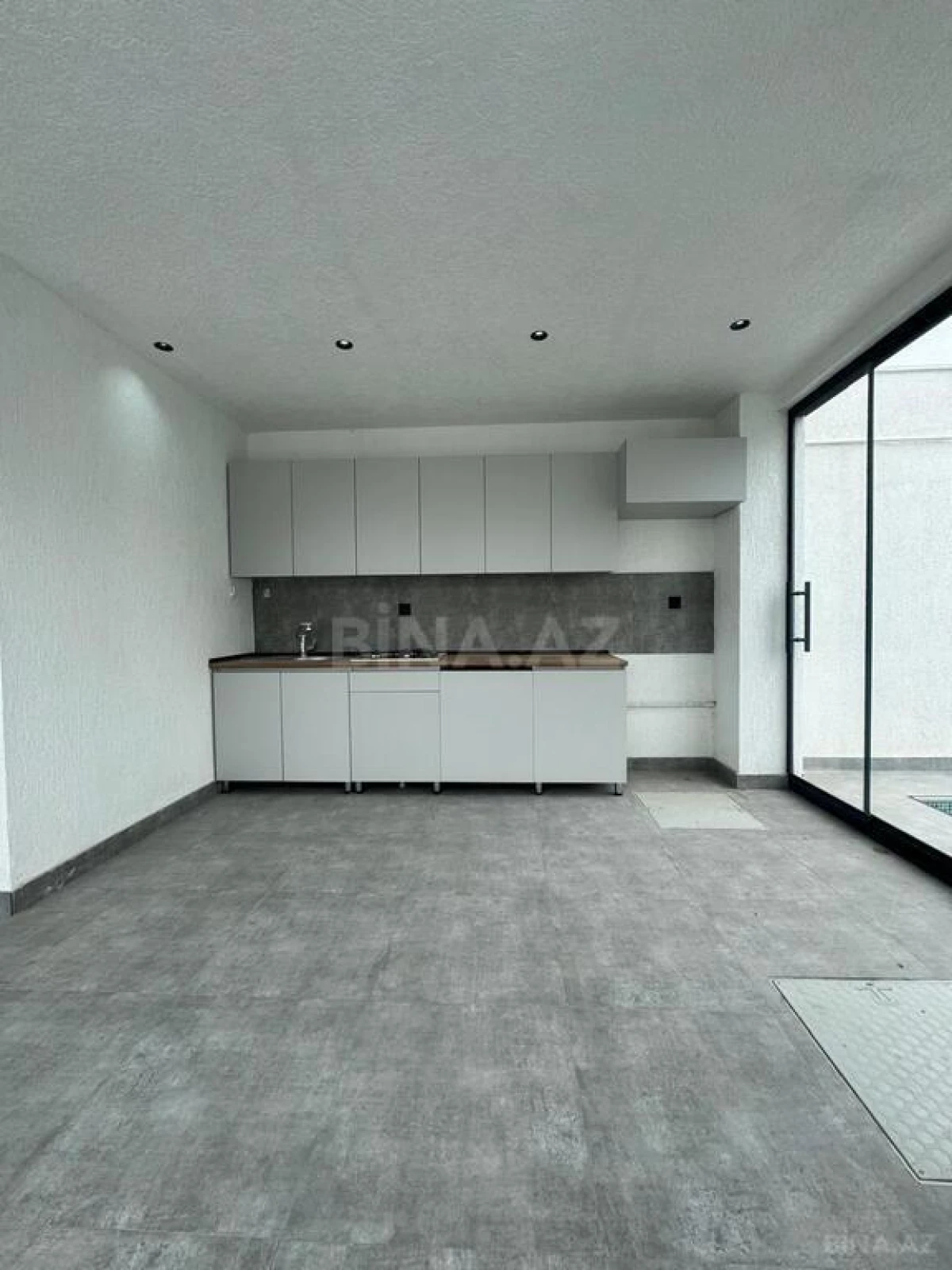 Satılır 4 otaqlı həyət evi 160 m²