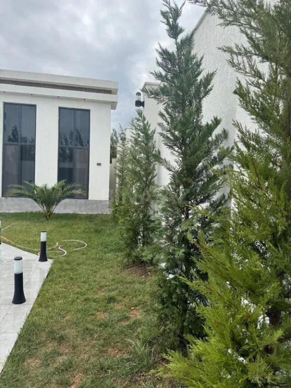 Satılır 4 otaqlı həyət evi 160 m²