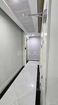 Satılır 4 otaqlı mənzil 132 m²