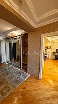 Satılır 3 otaqlı mənzil 124 m²