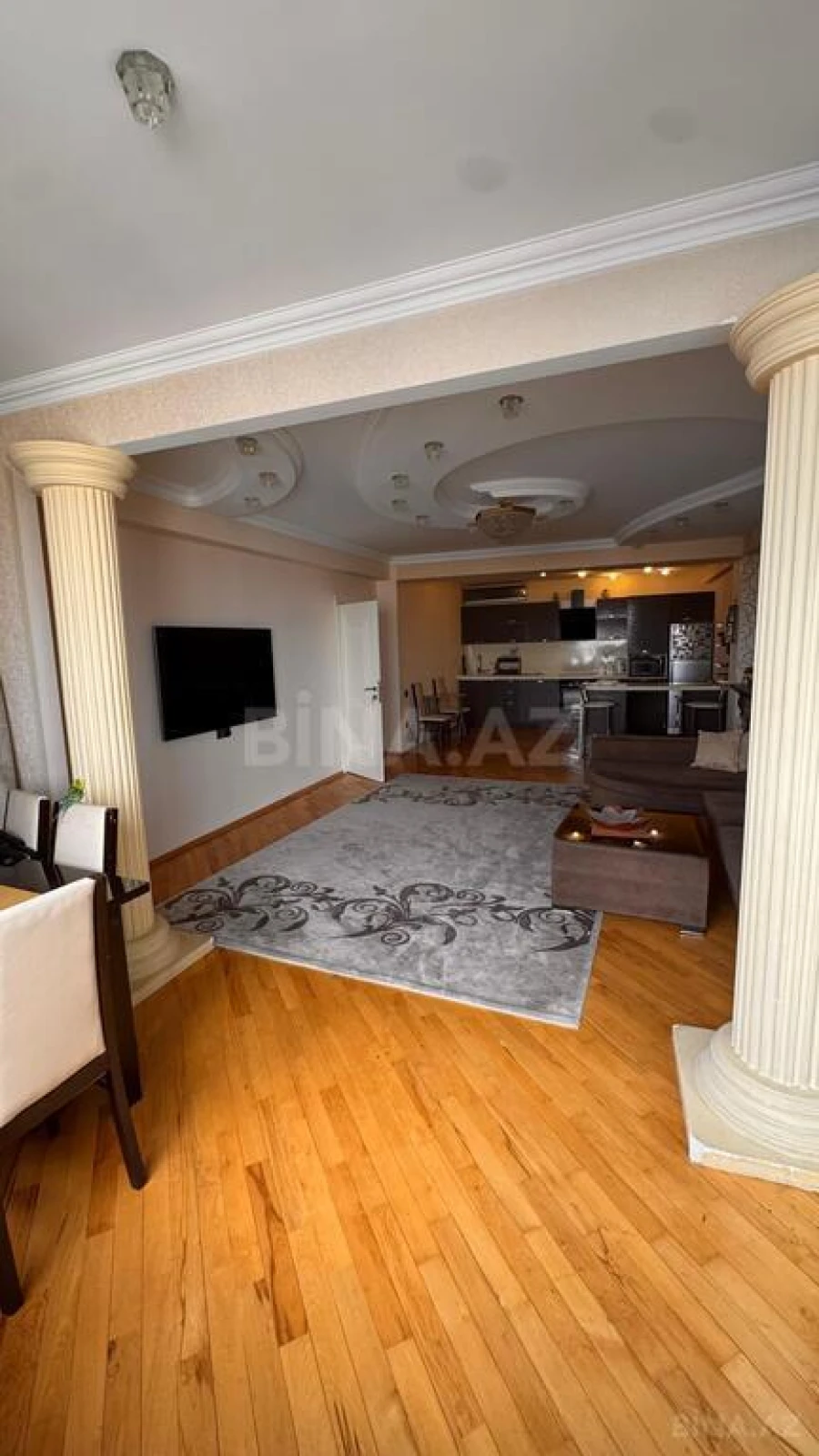 Satılır 3 otaqlı mənzil 124 m²