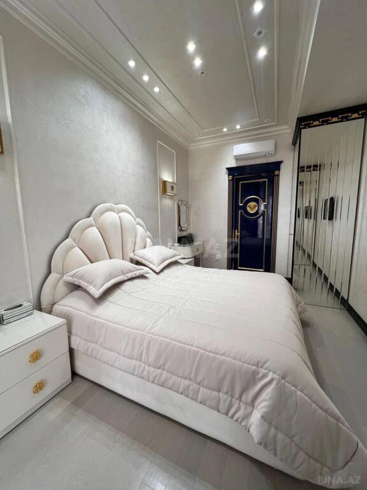 Satılır 3 otaqlı mənzil 120 m²