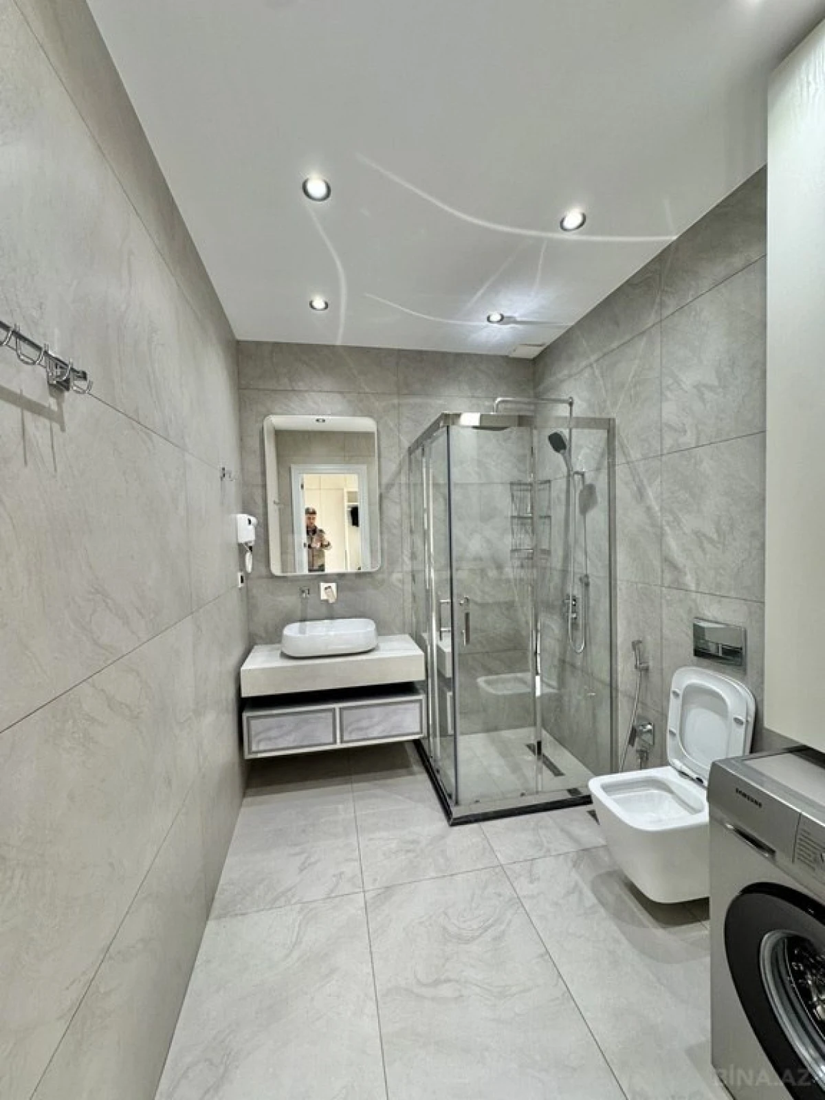 Satılır 2 otaqlı mənzil 68 m²