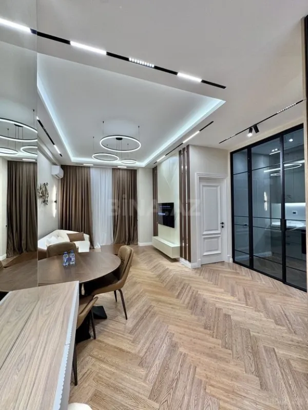 Satılır 2 otaqlı mənzil 68 m²
