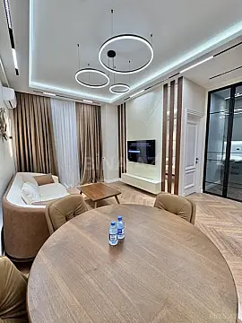 Satılır 2 otaqlı mənzil 68 m²
