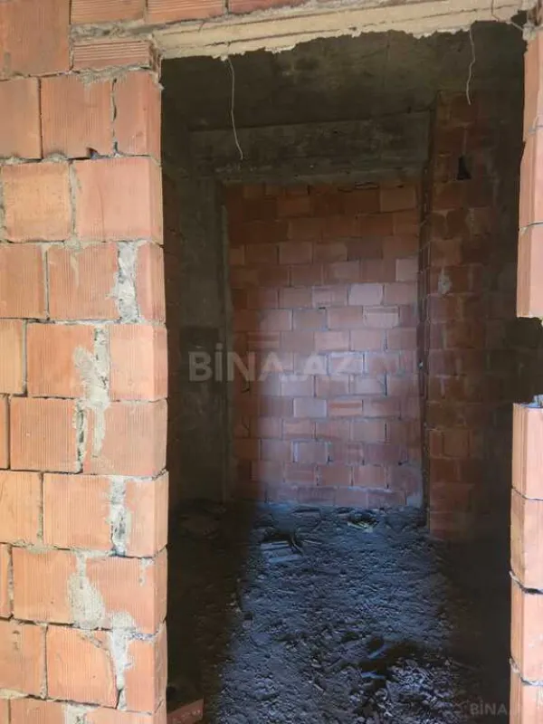 Satılır 5 otaqlı mənzil 226 m²