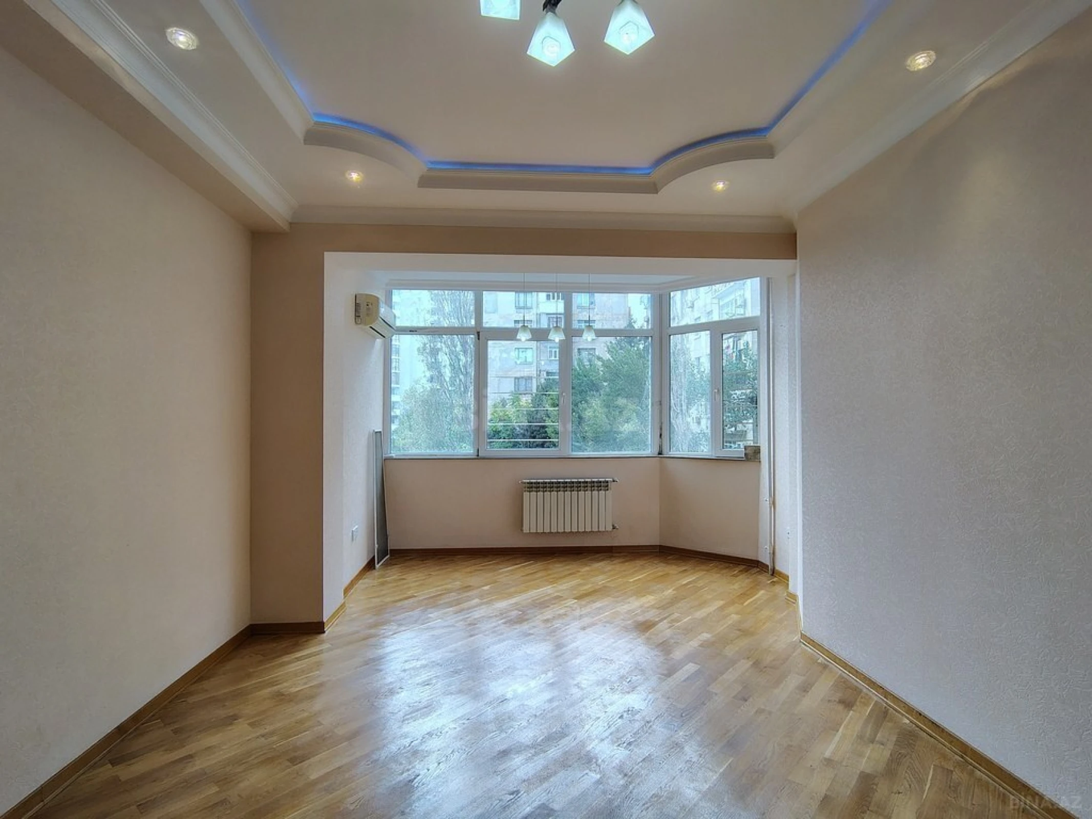 Satılır 2 otaqlı mənzil 60 m²