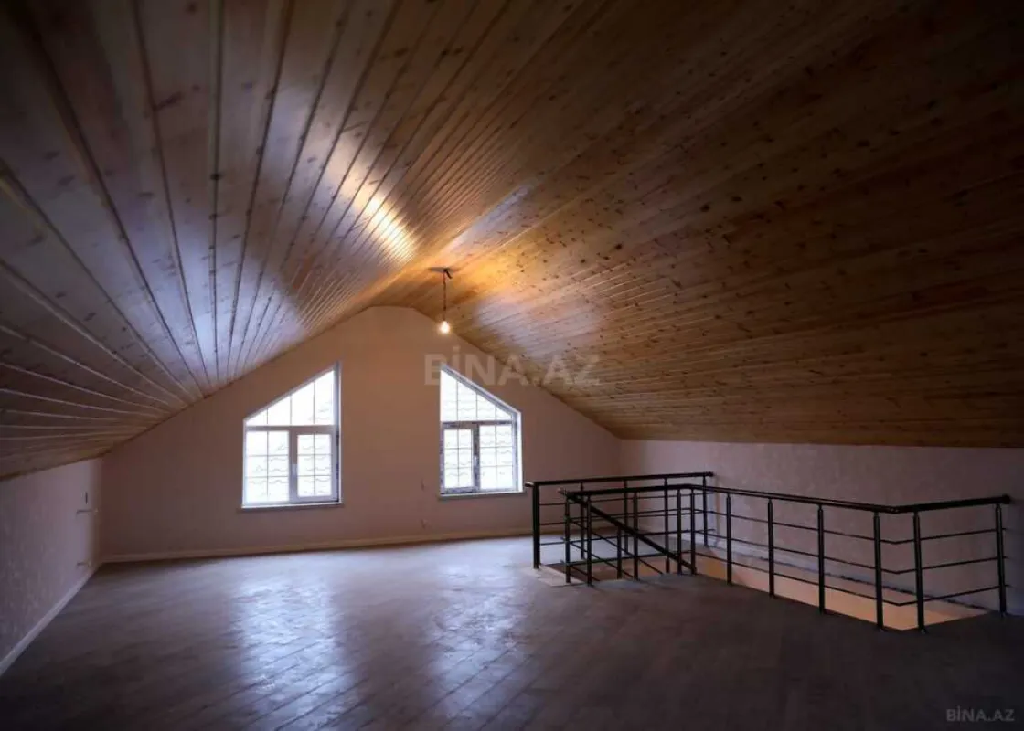 Satılır 5 otaqlı həyət evi 220 m²