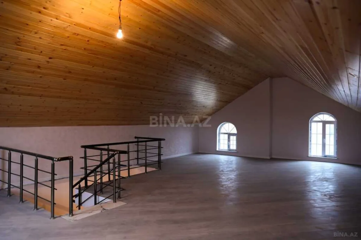 Satılır 5 otaqlı həyət evi 220 m²