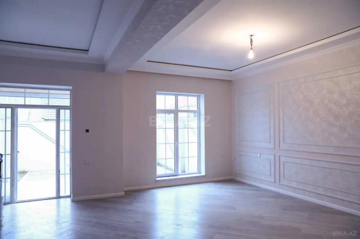 Satılır 5 otaqlı həyət evi 220 m²