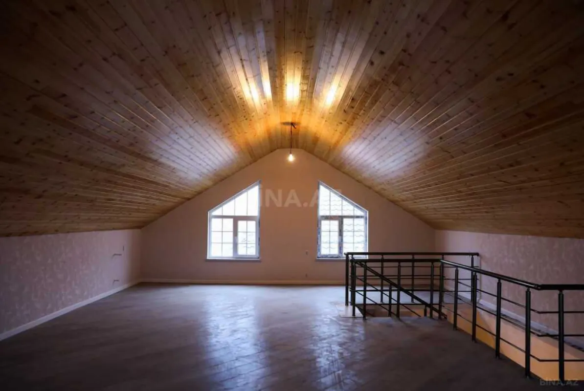 Satılır 5 otaqlı həyət evi 220 m²