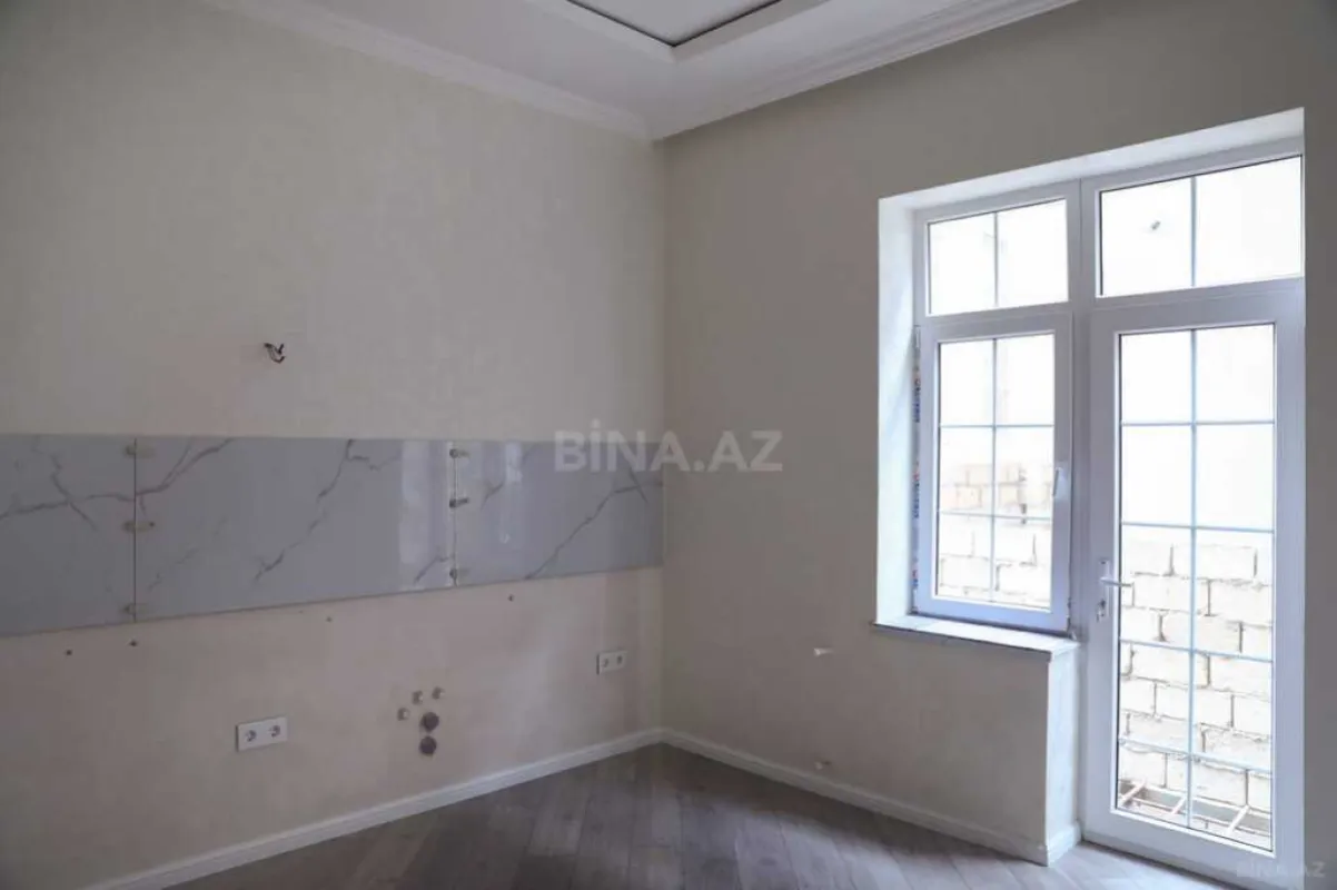 Satılır 5 otaqlı həyət evi 220 m²
