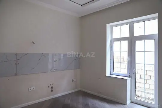 Satılır 5 otaqlı həyət evi 220 m²