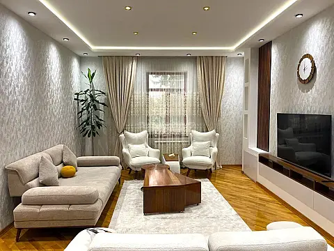 Satılır 9 otaqlı həyət evi 550 m²