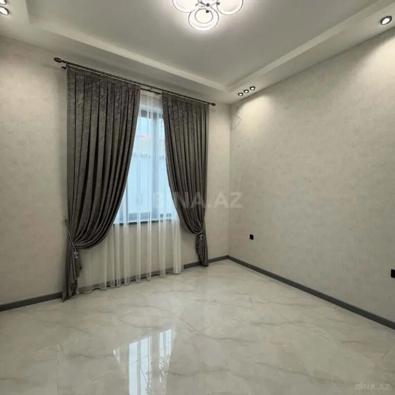 Satılır 5 otaqlı həyət evi 200 m²