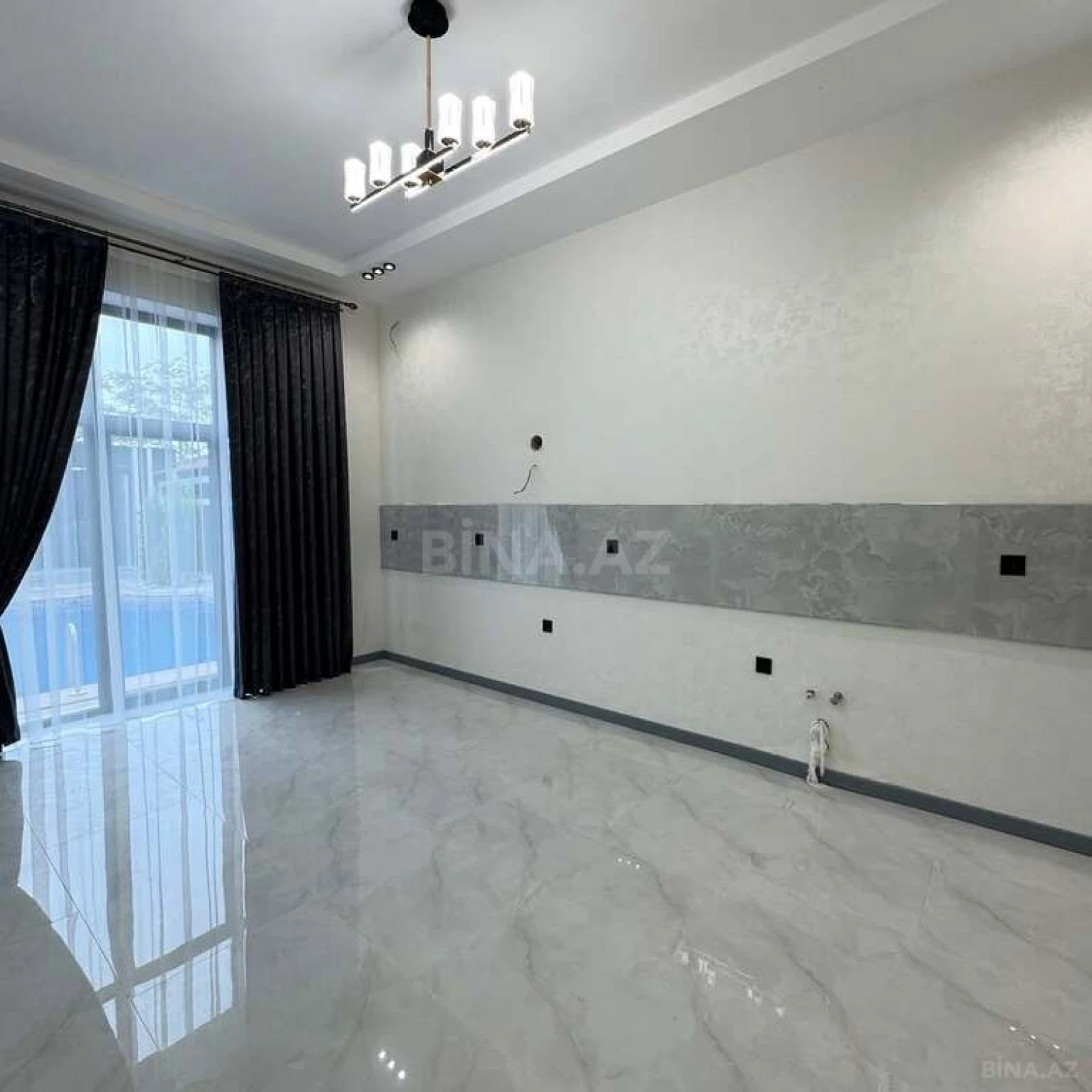 Satılır 5 otaqlı həyət evi 200 m²