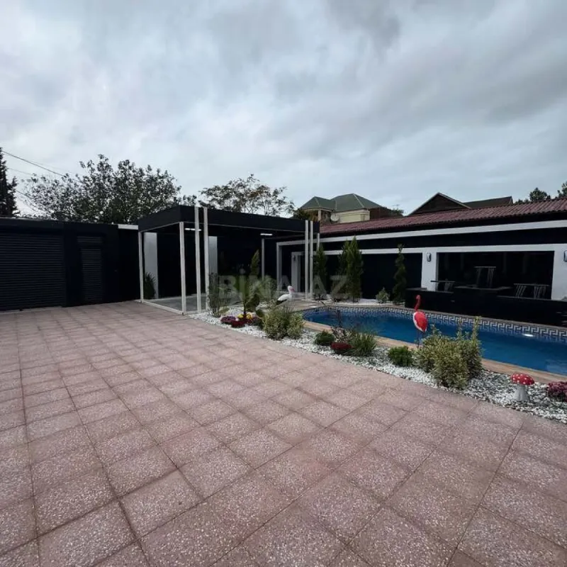 Satılır 5 otaqlı həyət evi 200 m²