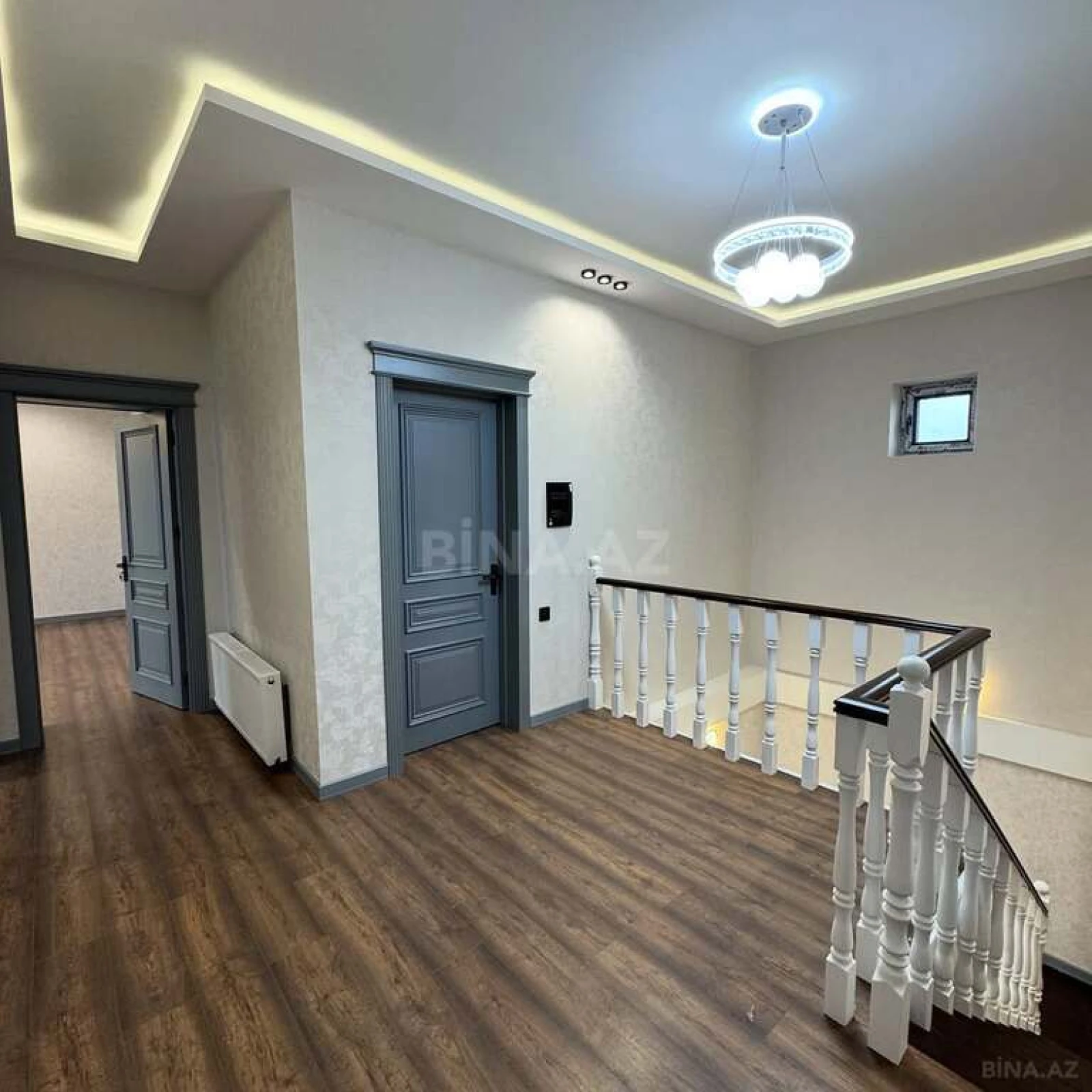 Satılır 5 otaqlı həyət evi 200 m²