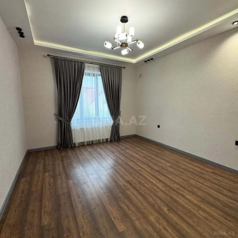 Satılır 5 otaqlı həyət evi 200 m²