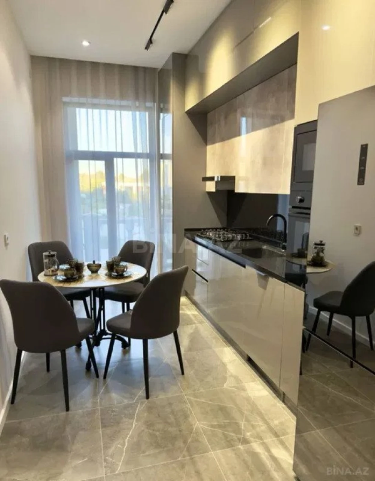 Kirayə verilir 2 otaqlı mənzil 70 m²