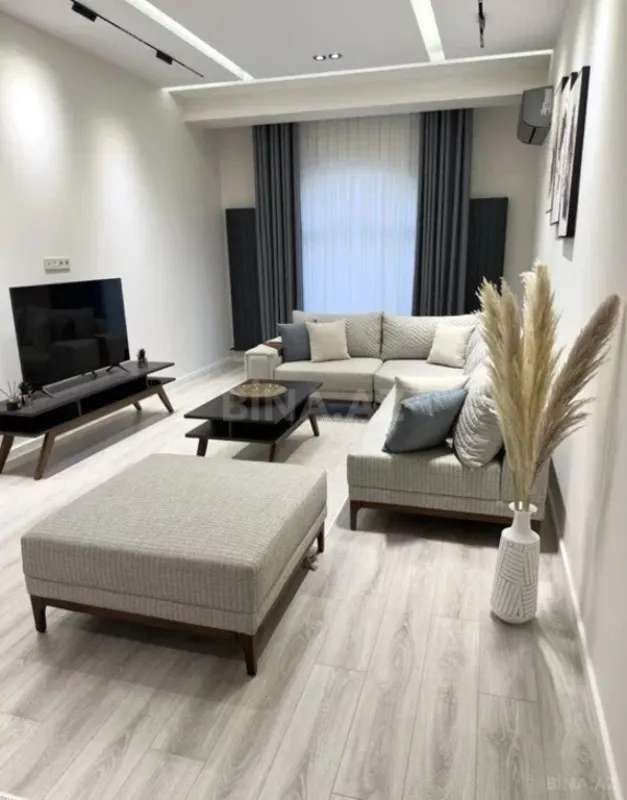 Kirayə verilir 2 otaqlı mənzil 70 m²