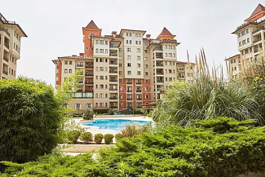 Satılır 4 otaqlı mənzil 205 m²