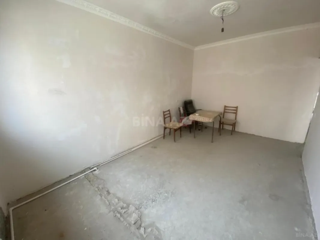 Satılır 4 otaqlı mənzil 99 m²