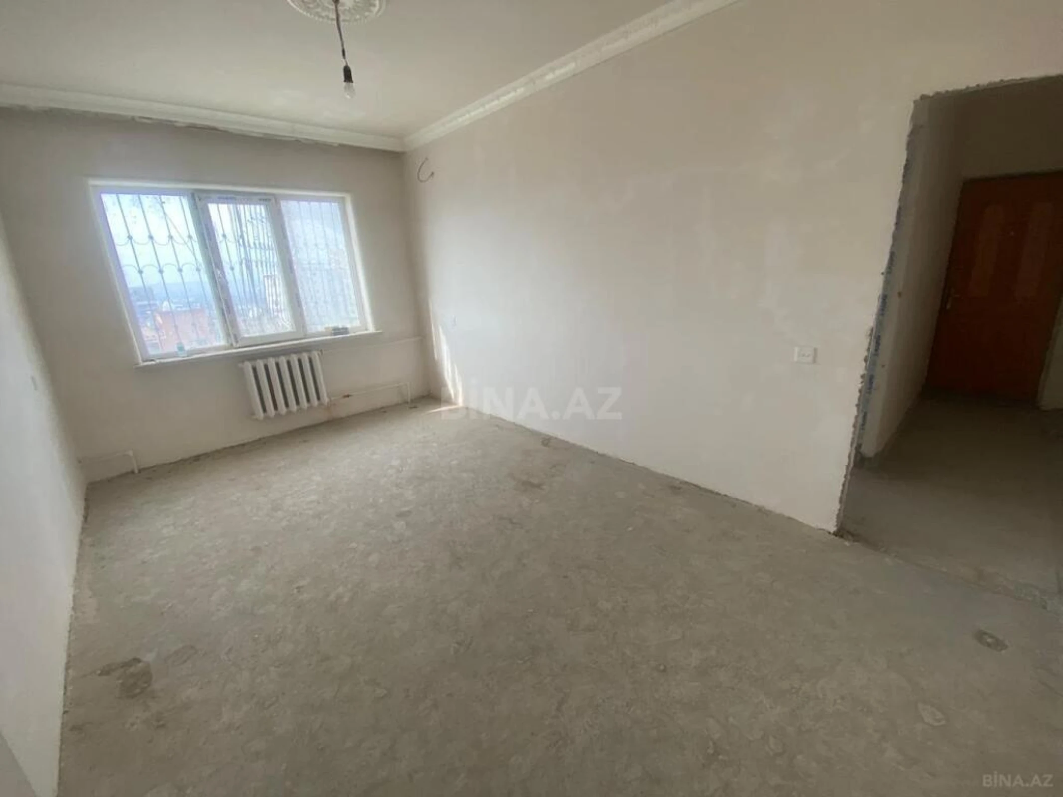 Satılır 4 otaqlı mənzil 99 m²