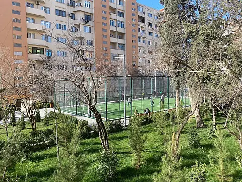 Satılır 4 otaqlı mənzil 99 m²