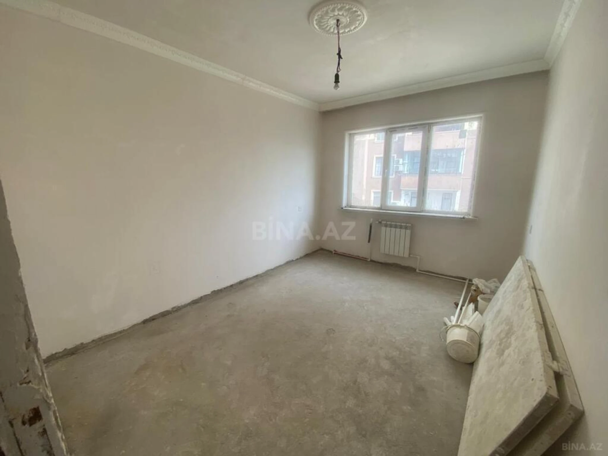 Satılır 4 otaqlı mənzil 99 m²