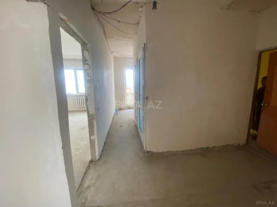 Satılır 4 otaqlı mənzil 99 m²