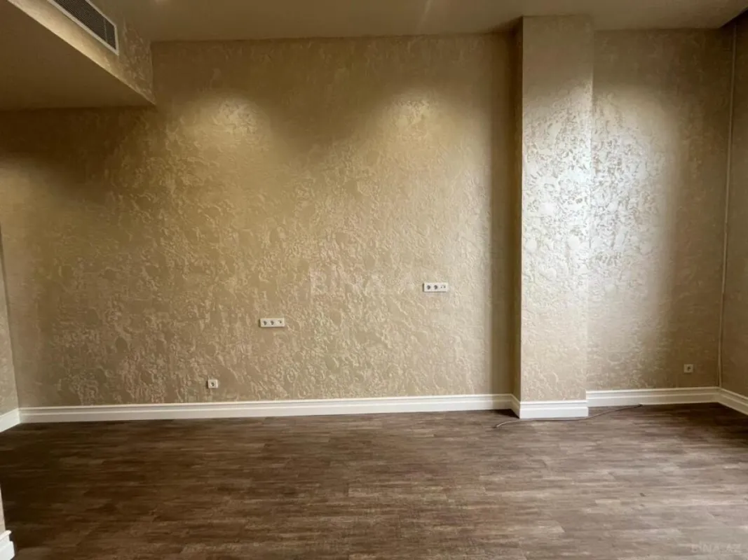 Kirayə verilir 12 otaqlı ofis 600 m²