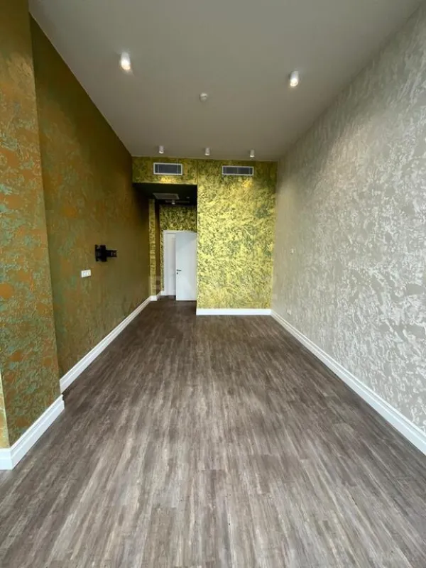 Kirayə verilir 12 otaqlı ofis 600 m²