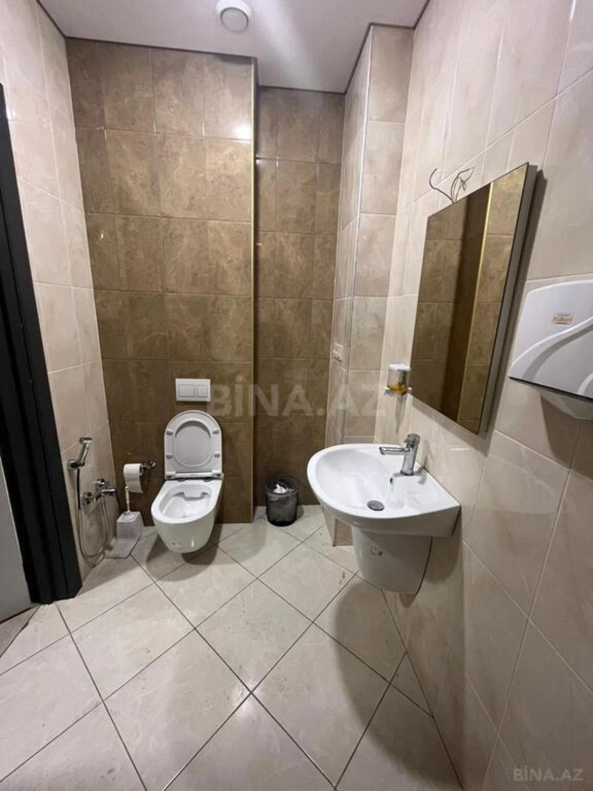 Kirayə verilir 12 otaqlı ofis 600 m²