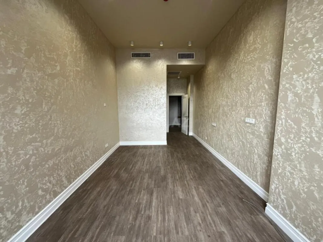 Kirayə verilir 12 otaqlı ofis 600 m²