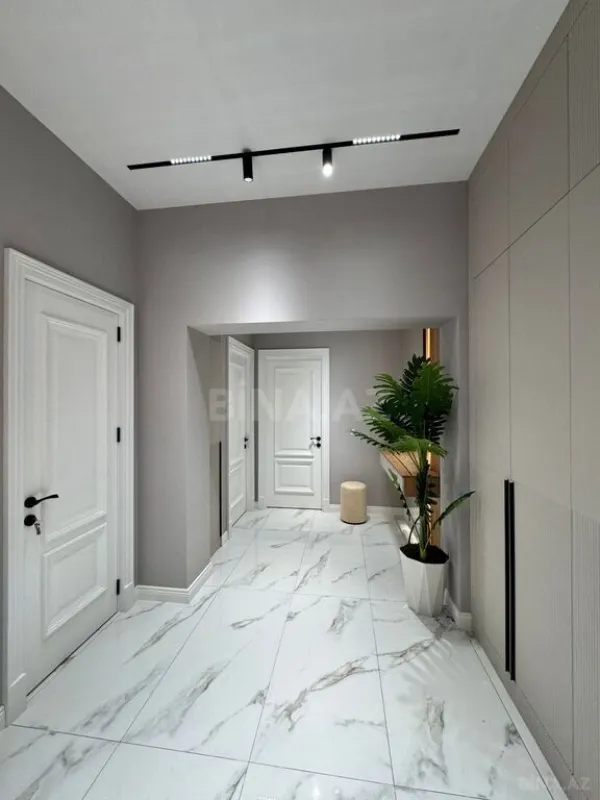 Satılır 2 otaqlı mənzil 68 m²