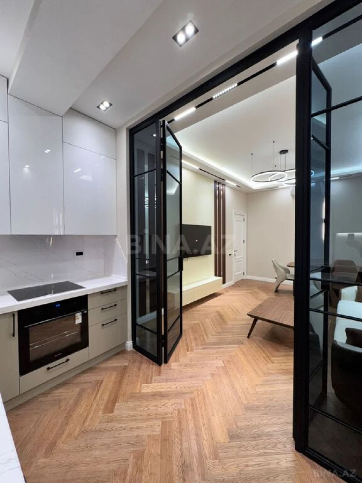 Satılır 2 otaqlı mənzil 68 m²