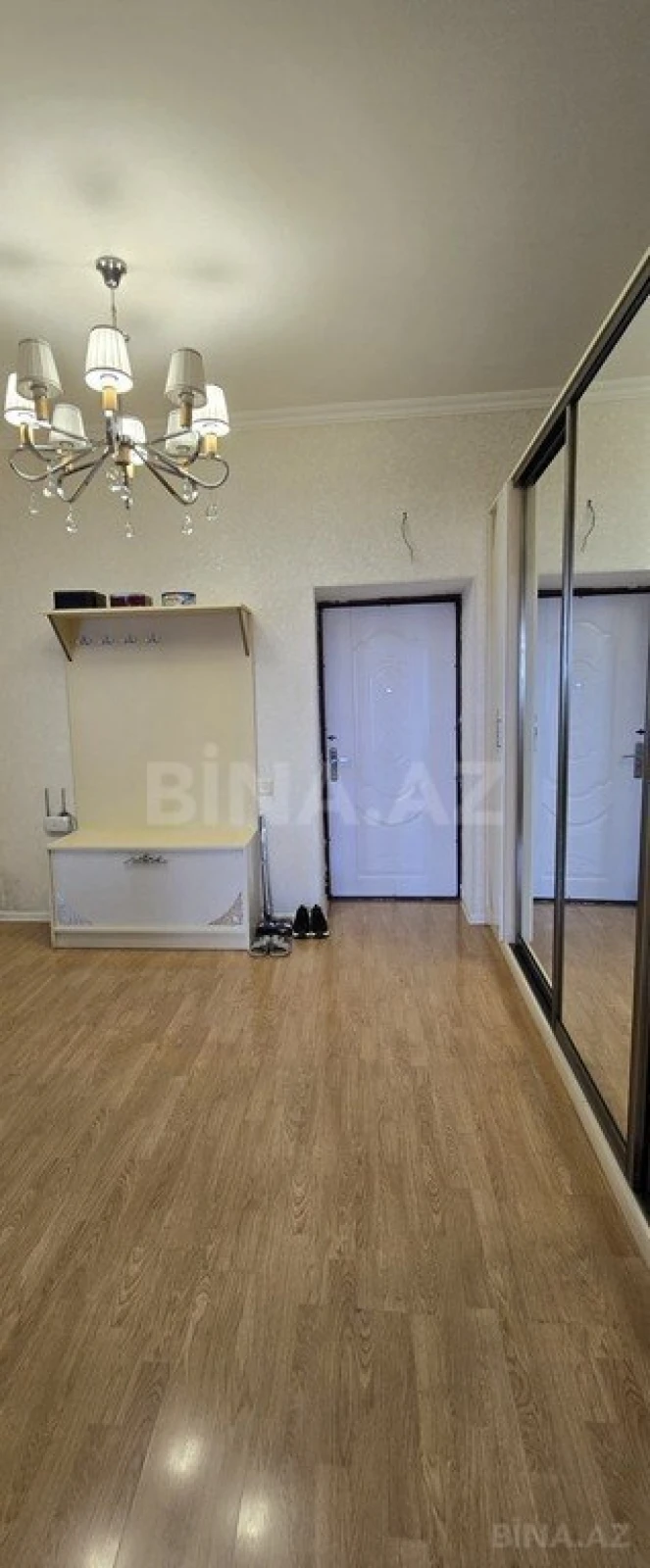 Satılır 2 otaqlı mənzil 100 m²
