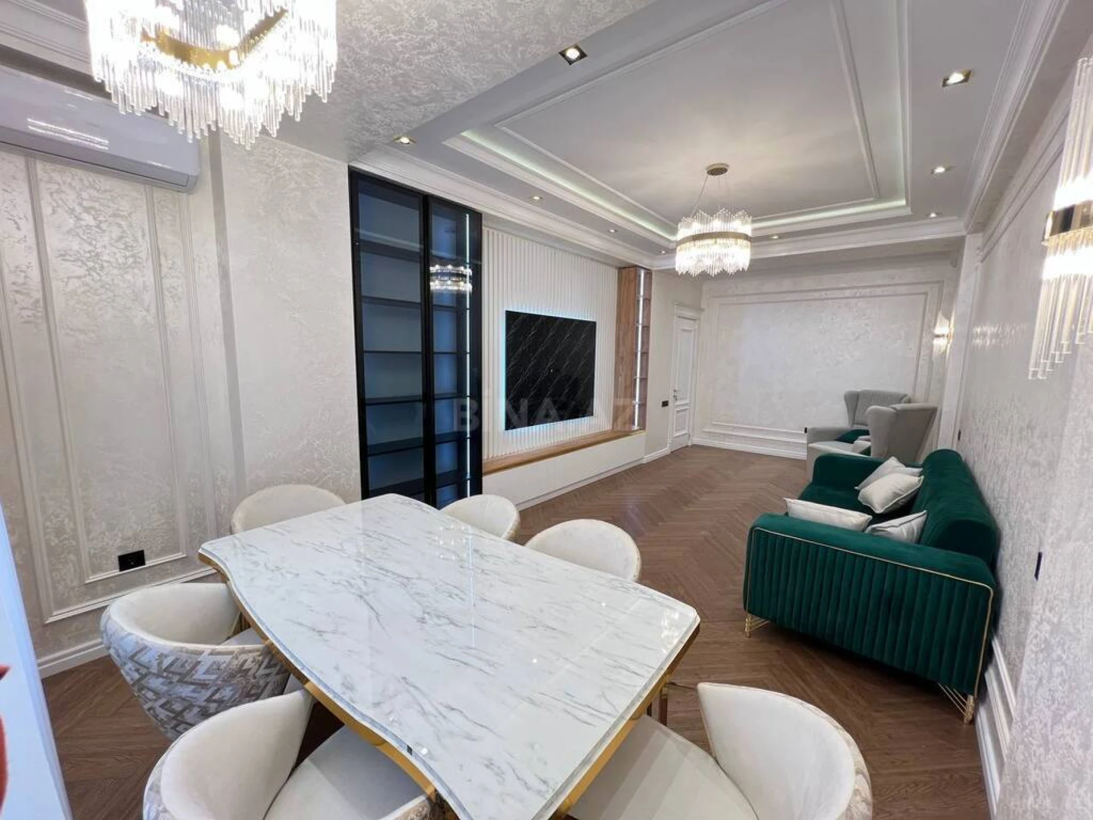 Kirayə verilir 3 otaqlı mənzil 130 m²
