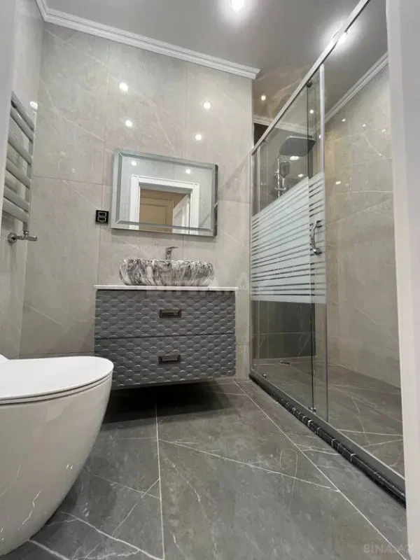 Kirayə verilir 3 otaqlı mənzil 130 m²