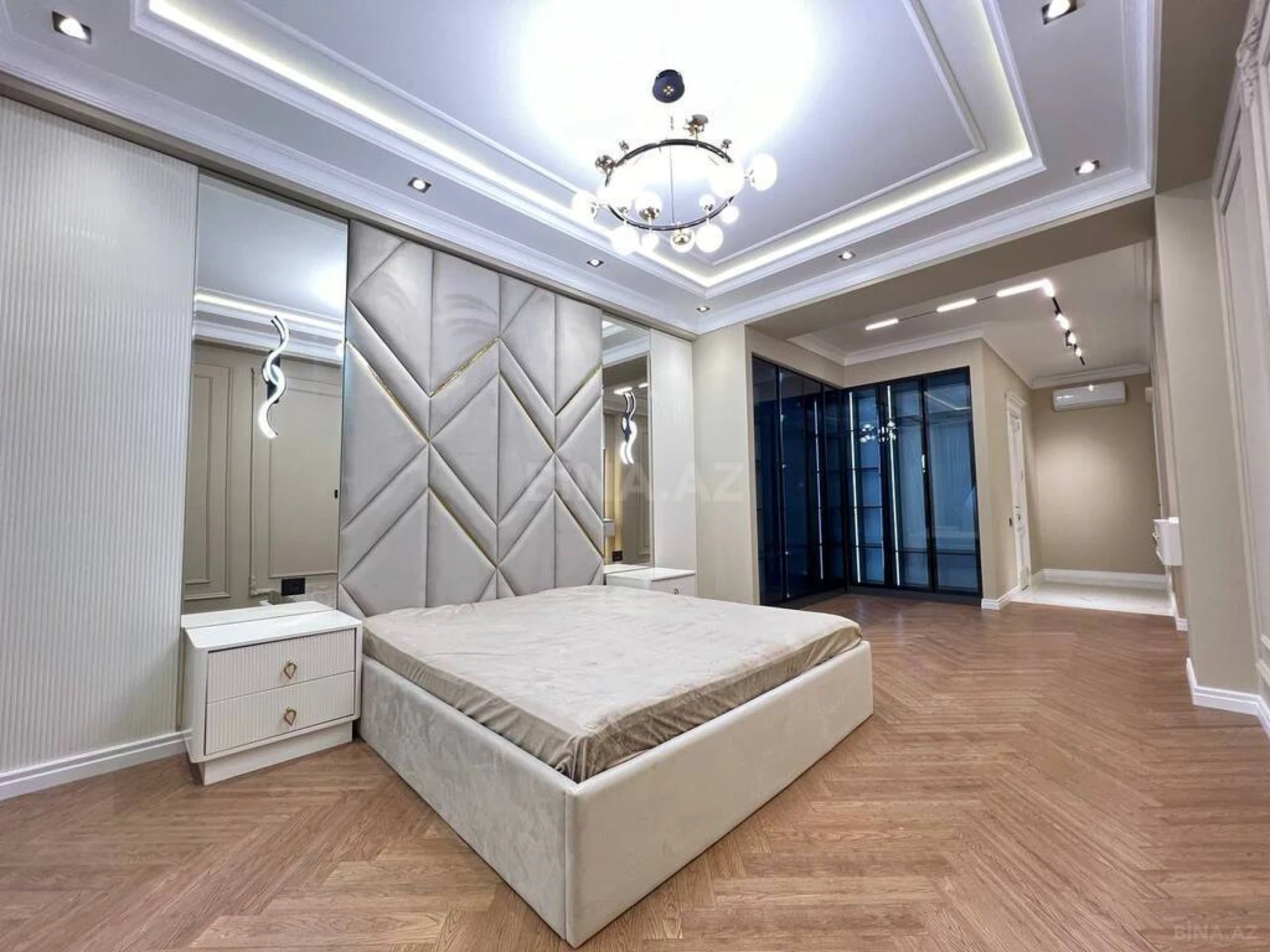 Kirayə verilir 3 otaqlı mənzil 130 m²