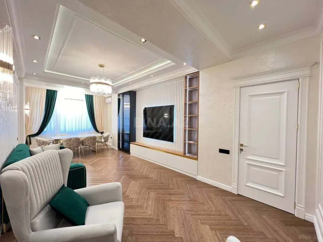 Kirayə verilir 3 otaqlı mənzil 130 m²
